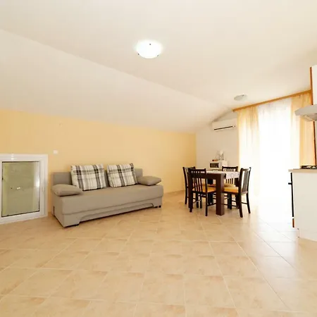 Apartment Borik Pedic Zadar