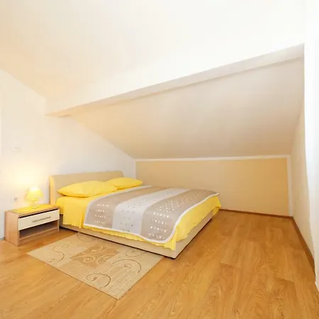 Borik Pedic Appartement *
